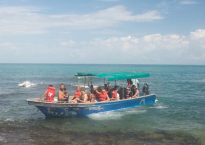snorkeling-group-in-boat