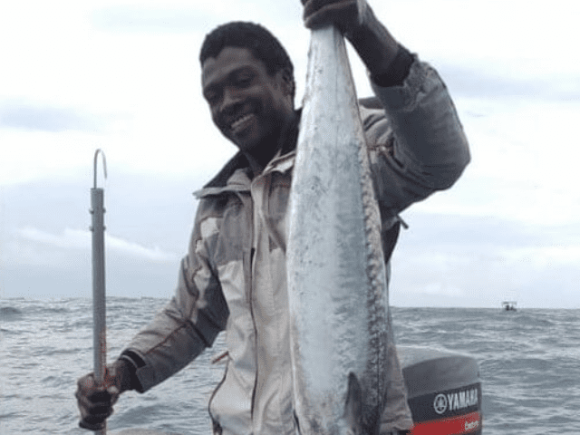 cahuita-fishing-costa-rica-local-fisherman-big-cath